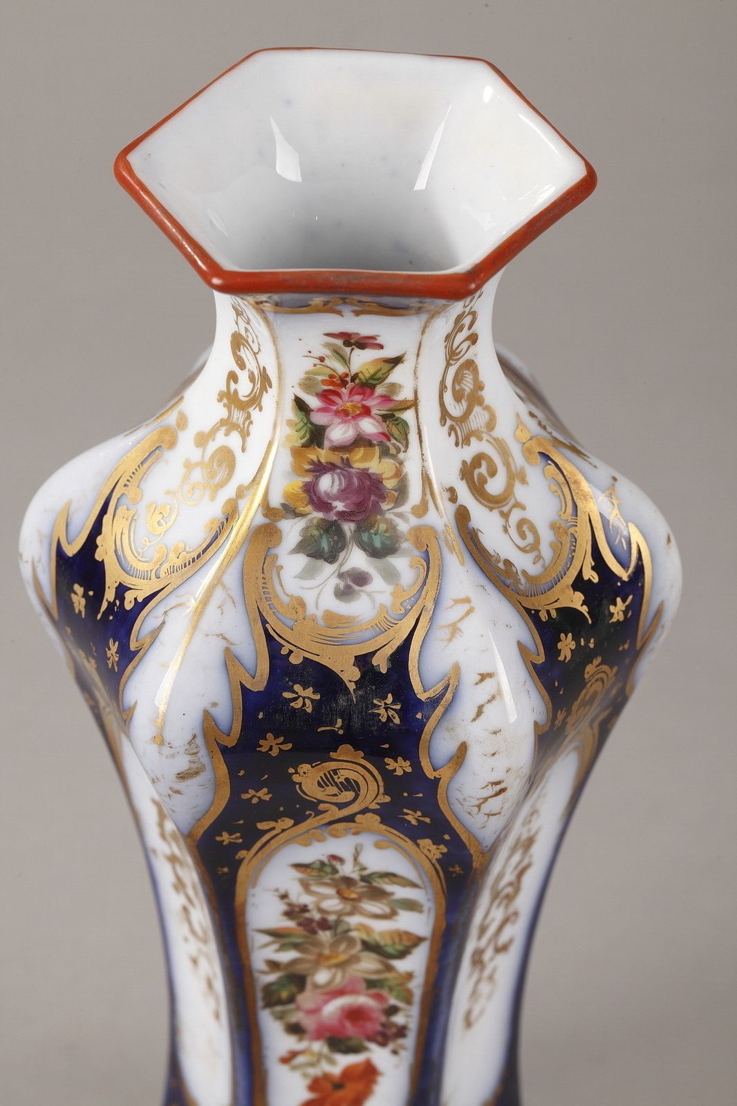 Paire de vases en porcelaine Napoléon III photo 914.0