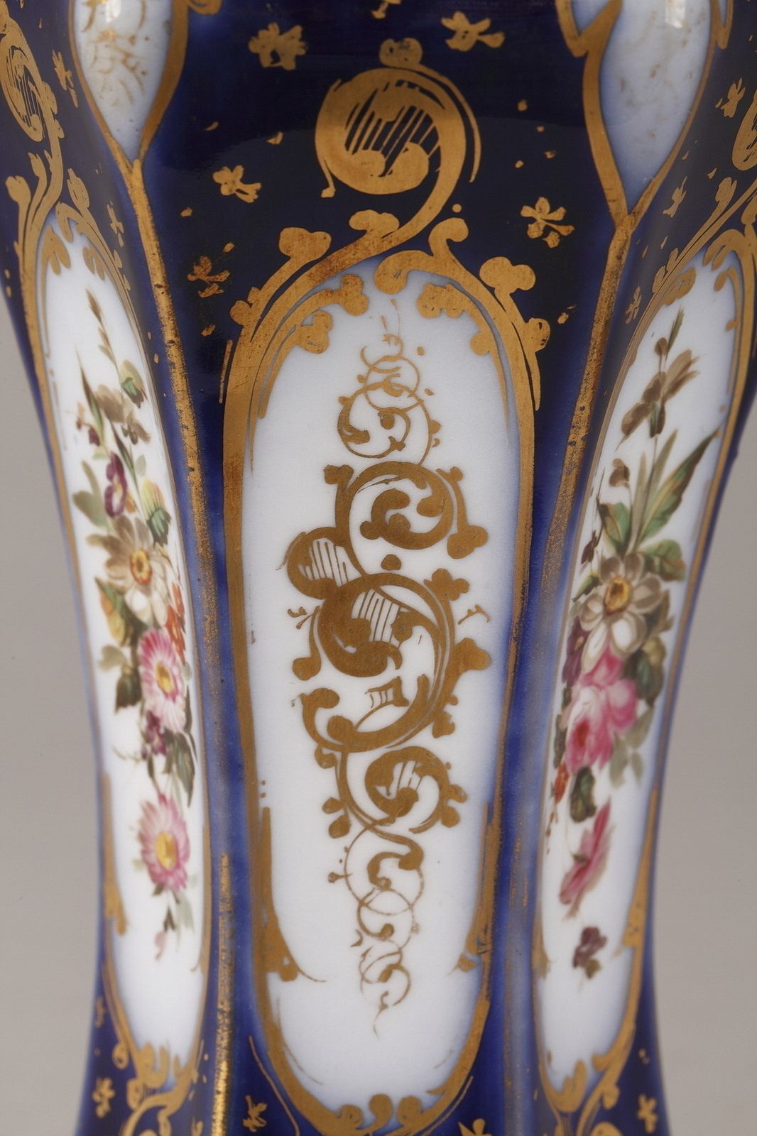 photo vinterior Paire de vases en porcelaine Napoléon III
