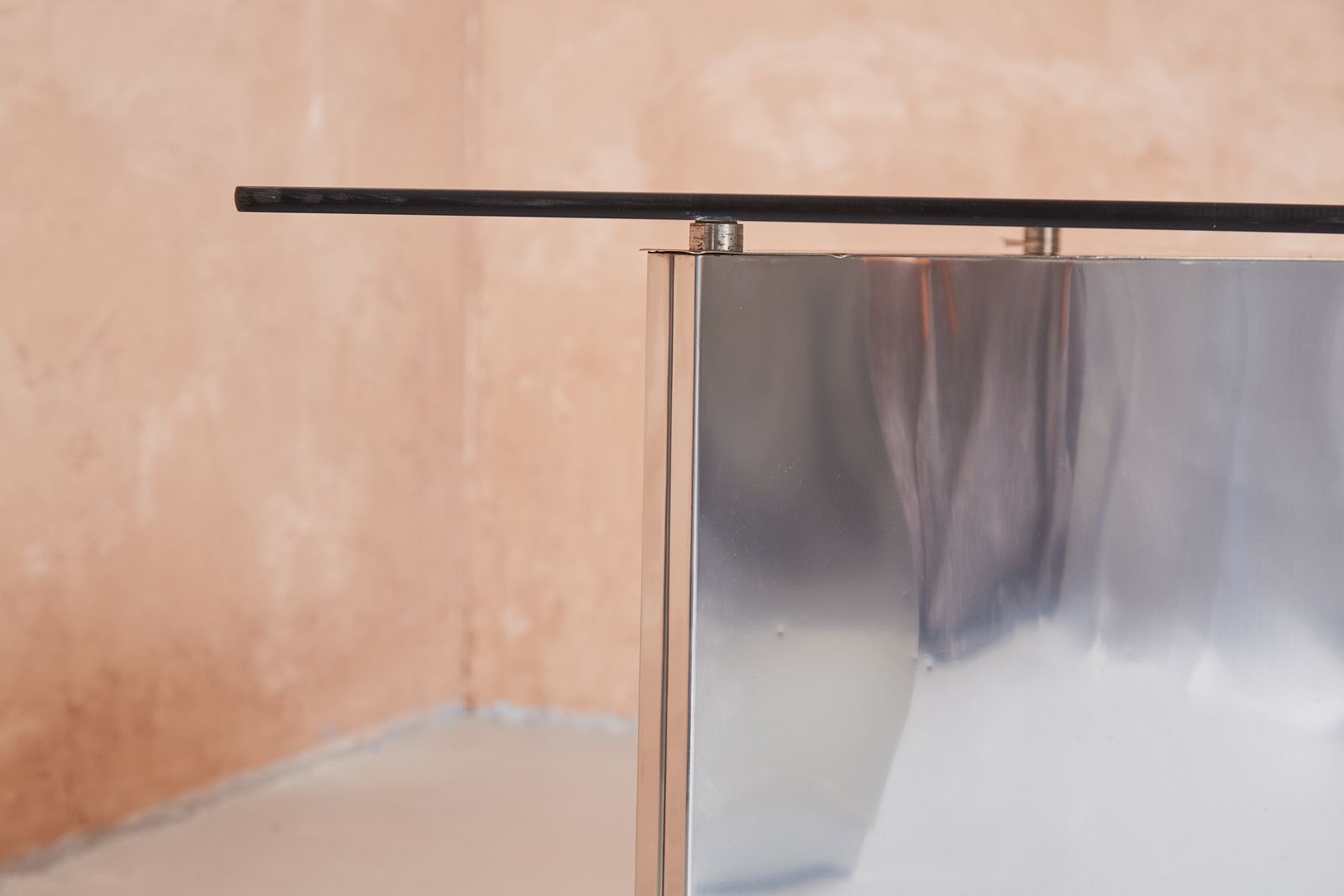6000.0 Ringo Starr And Robin Cruikshank Designed Chrome Nickel Plated And Smoked Glass Table Ror International  And Mastercraft Trilobi photo