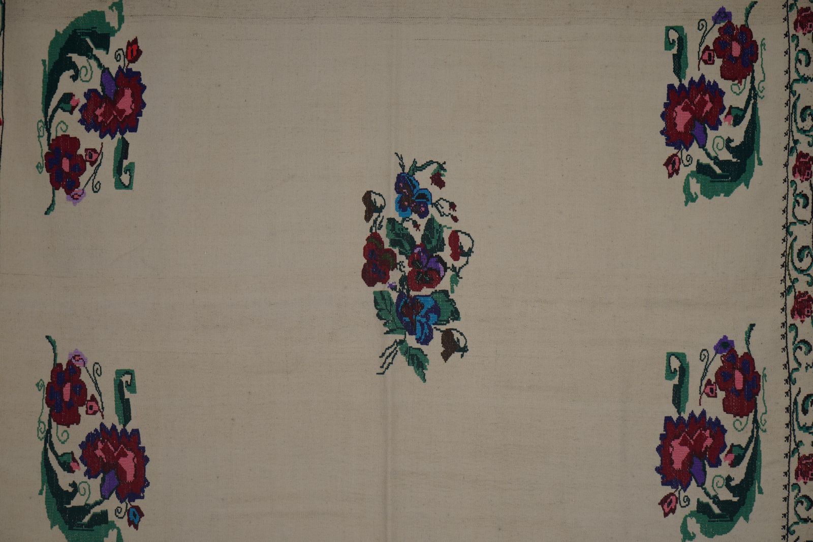 Vintage Aubusson Floral Turkish Kilim Rug 5'5'' X 6'5'' photo 387.0