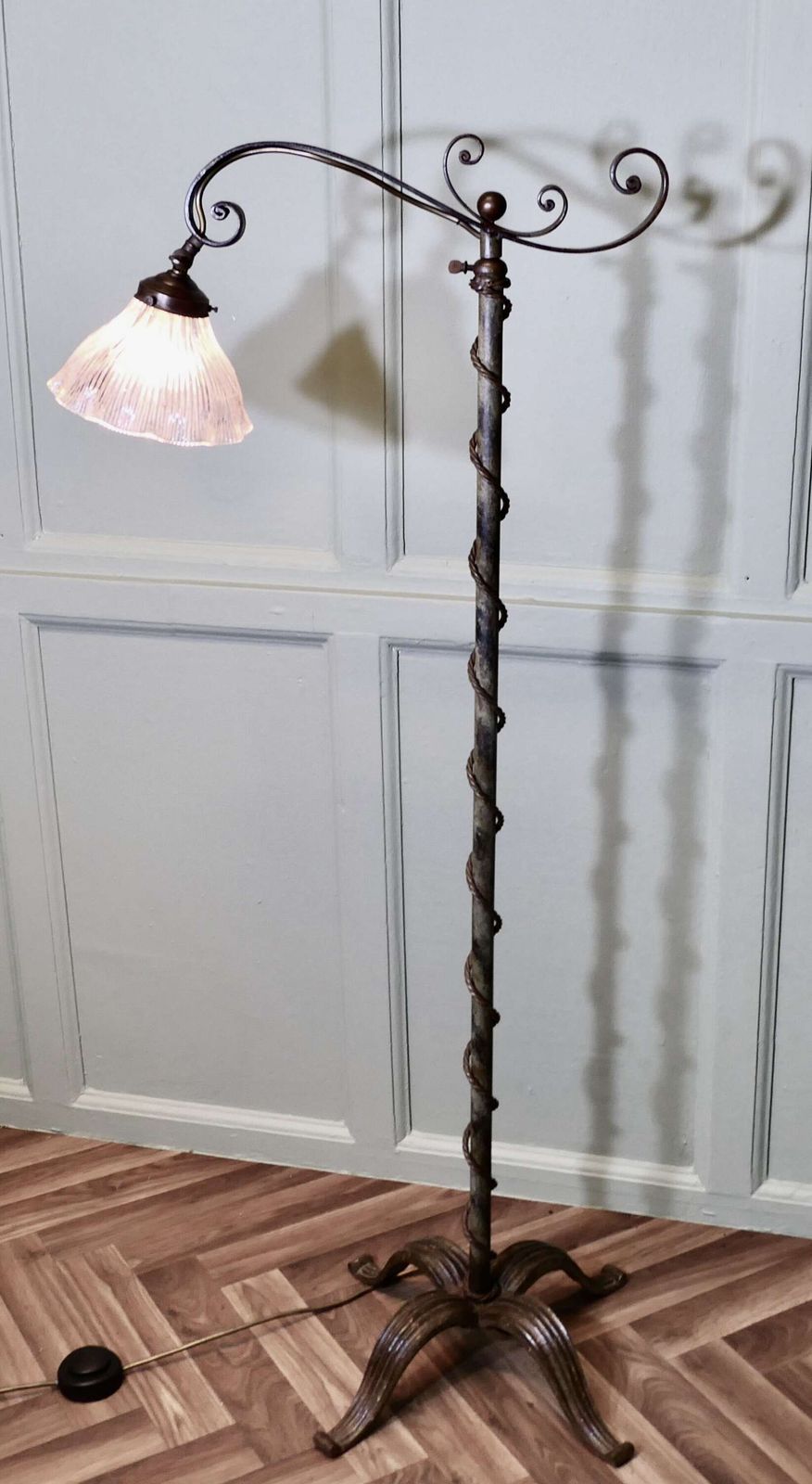 Very Unusual Arts And Crafts Telescopic Floor Lamp photo 1188.0