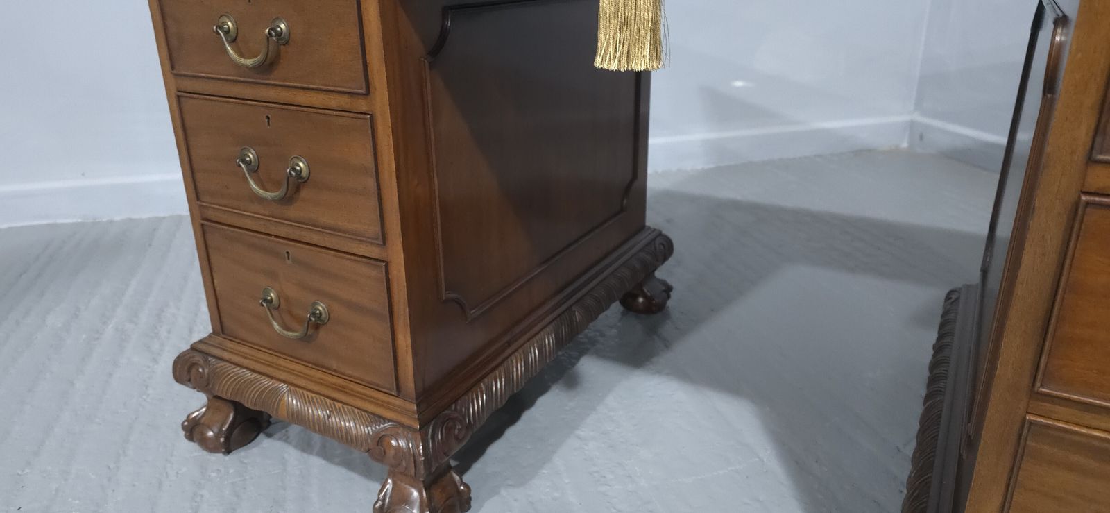 Fabulous Mahogany Pedestal Desk photo vinterior