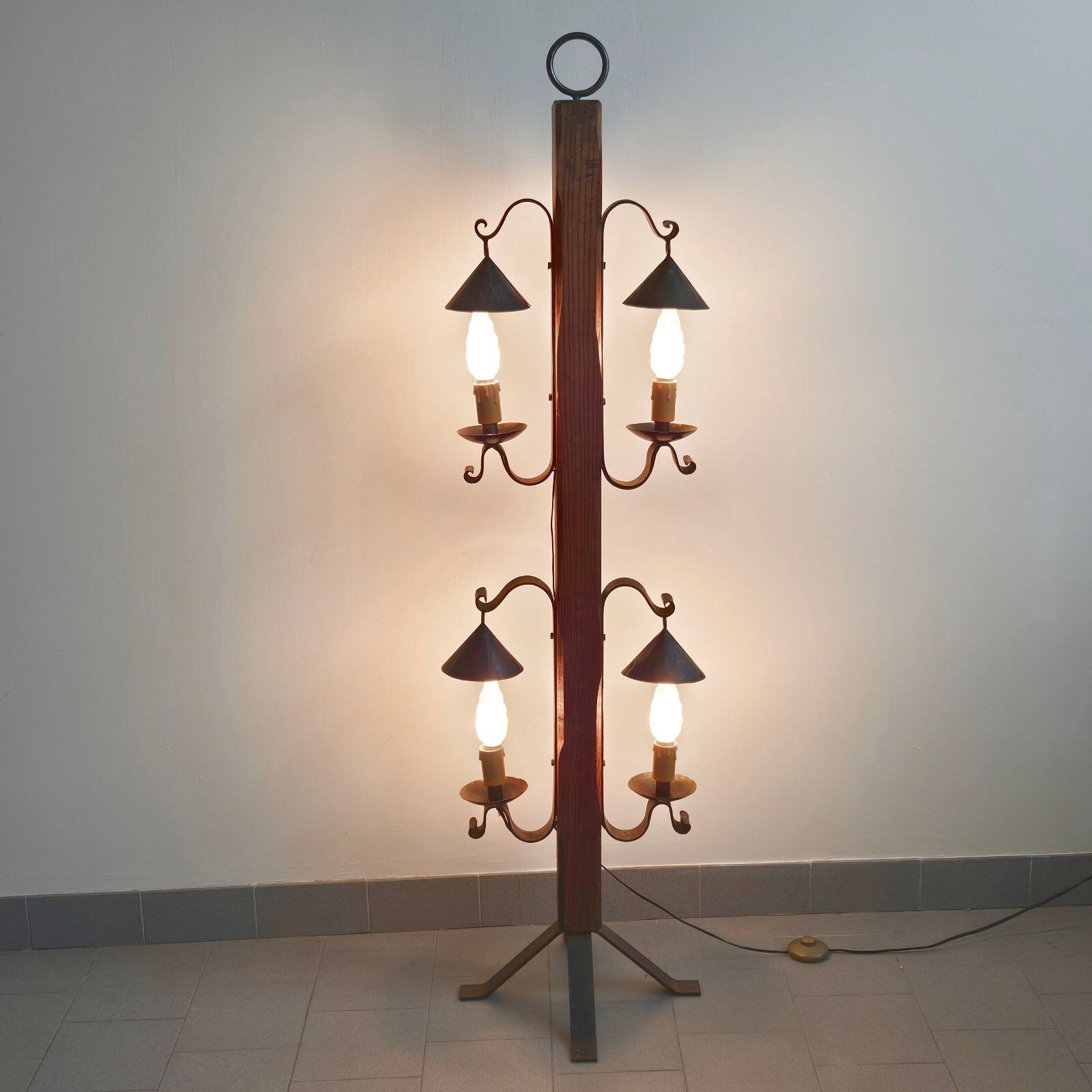 photo vinterior Vintage 1970s Brutalist Medieval Oak & Steel Floor Lamp 70s Retro 1970s