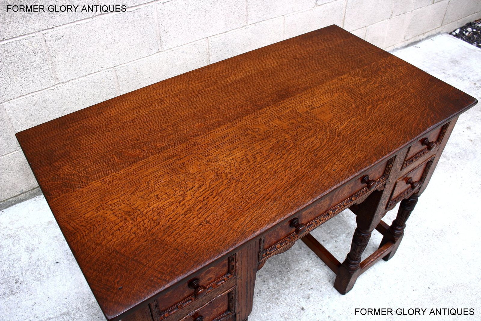 photo furniture A 1920's Titchmarsh And Goodwin Style Carved Stressed Oak Burr Walnut Kneehole Desk / Writing Table