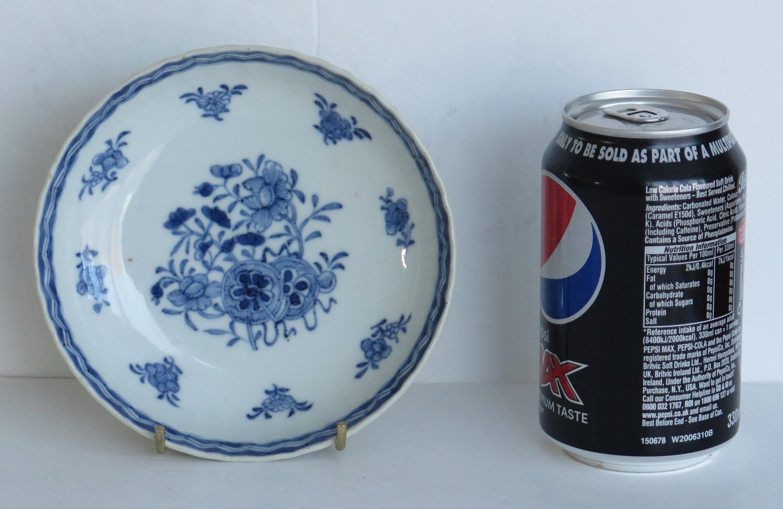306.0 18th Century Chinese Porcelain Dish Blue And White Hand Painted, Qing Qianlong photo