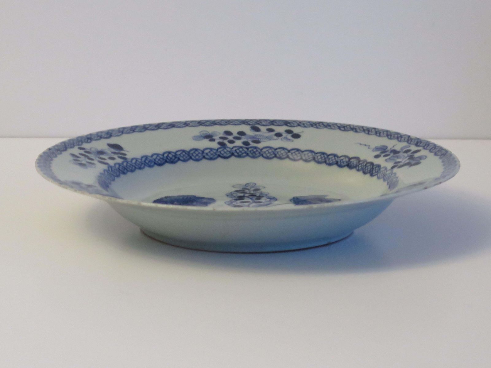 photo furniture 18th Century Chinese Plate Or Bowl Blue & White, Qing Qianlong Circa 1770