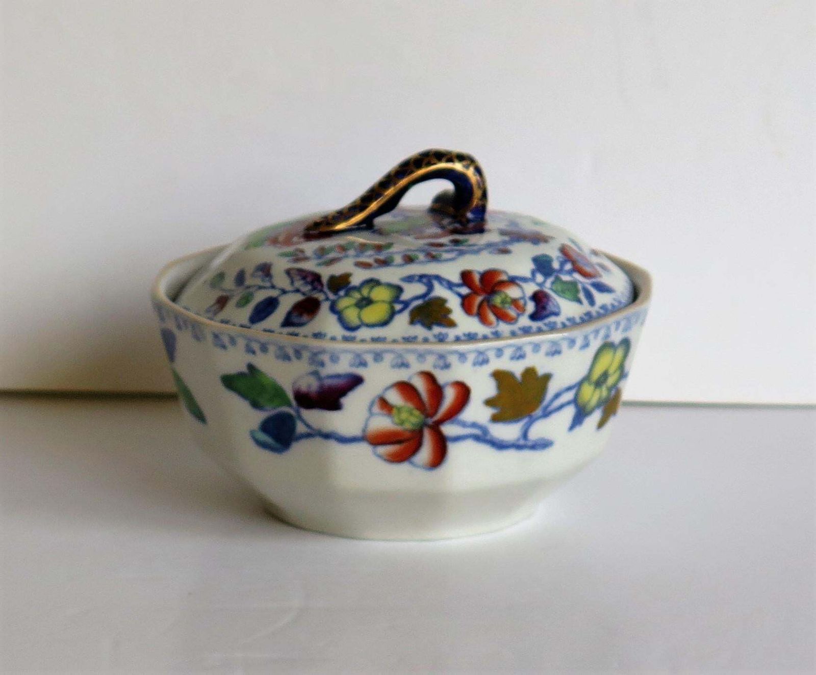 Mason's Ironstone Lidded Dish Or Bowl In Flying Bird Pattern, Circa 1890 photo for sale