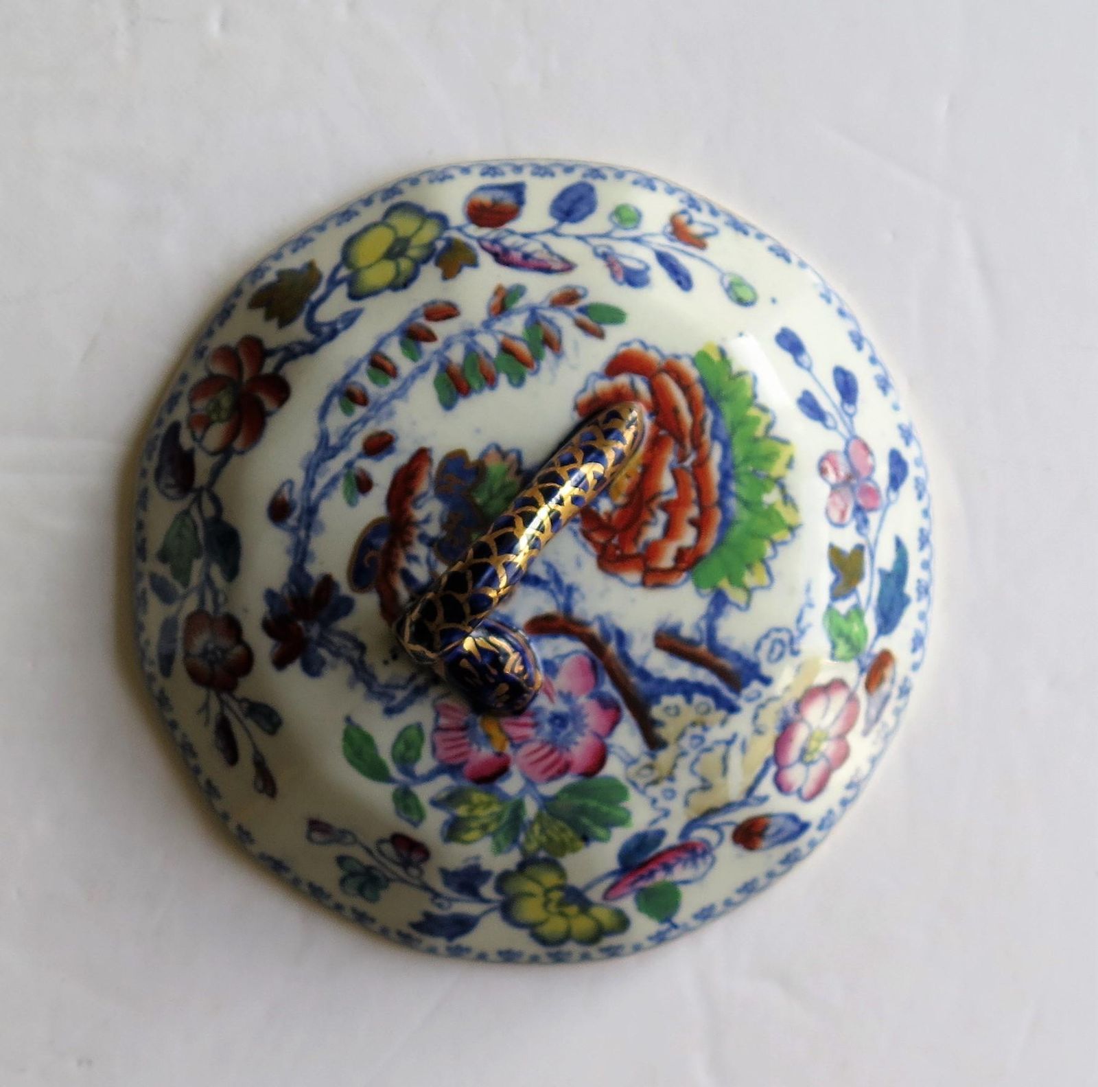 280.0 Mason's Ironstone Lidded Dish Or Bowl In Flying Bird Pattern, Circa 1890 photo
