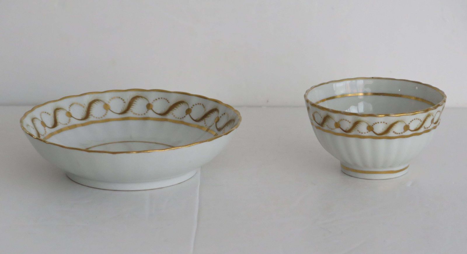 Fine Georgian New Hall Porcelain Tea Bowl & Saucer Gold Pattern 142, Circa 1785 photo 291.0