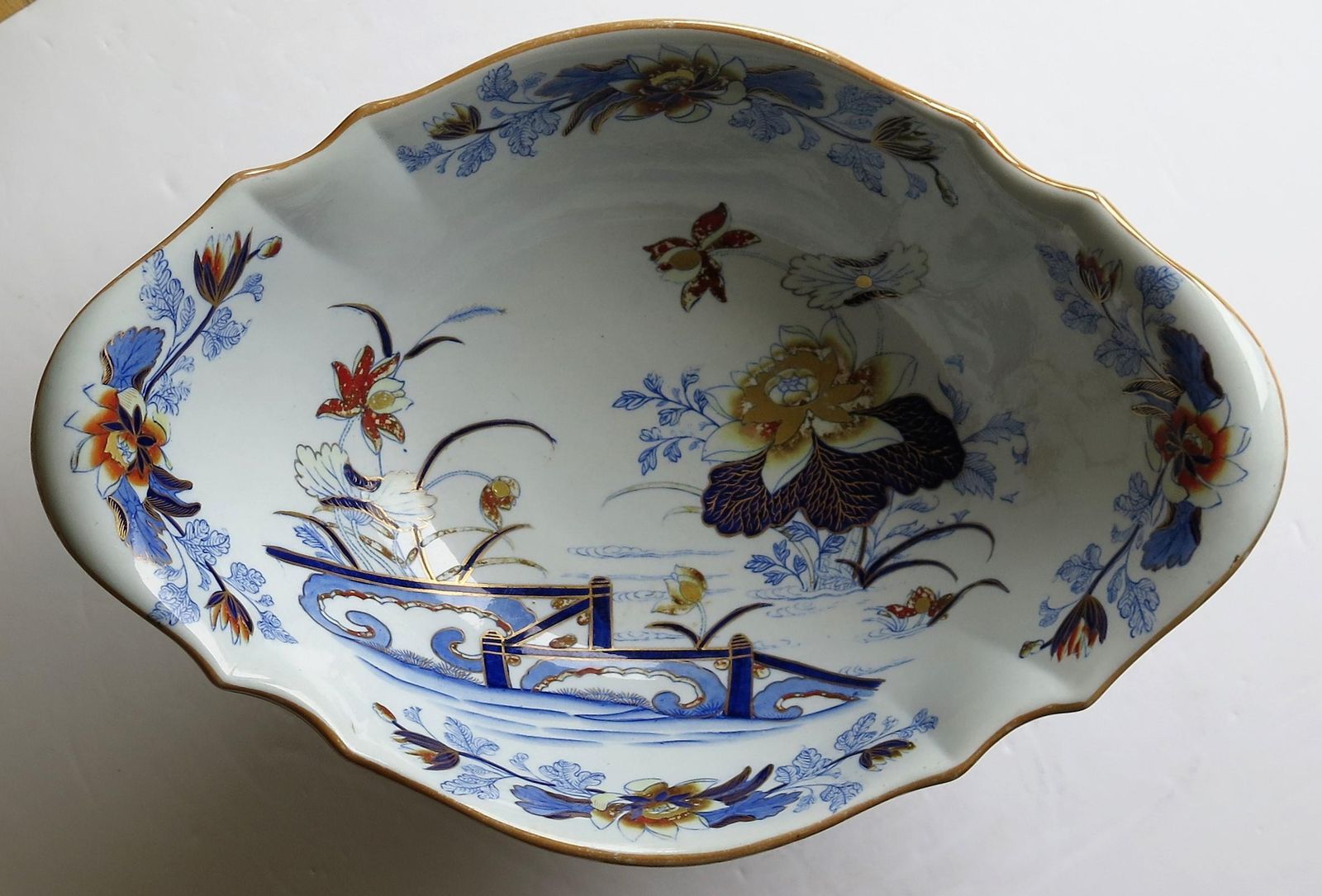 Large Wedgwood Pedestal Bowl Centrepiece Stone China Ptn 1156, Circa 1840 photo for sale