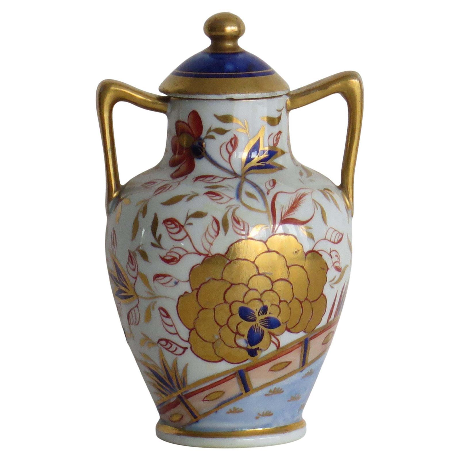 Rare Mason's Ironstone Miniature Lidded Urn In Gold Rose Japan Pattern, Circa 1820