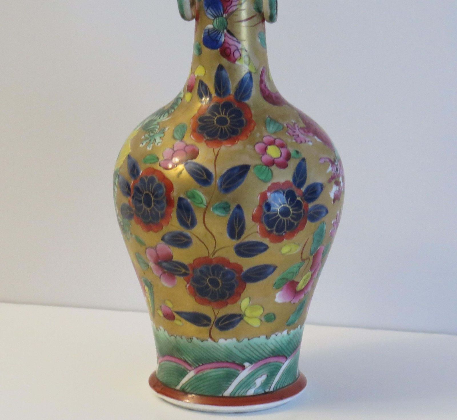 Masons Ironstone Bottle Vase In Chinese Dragon Pattern Very Rare, Circa 1820 photo buy