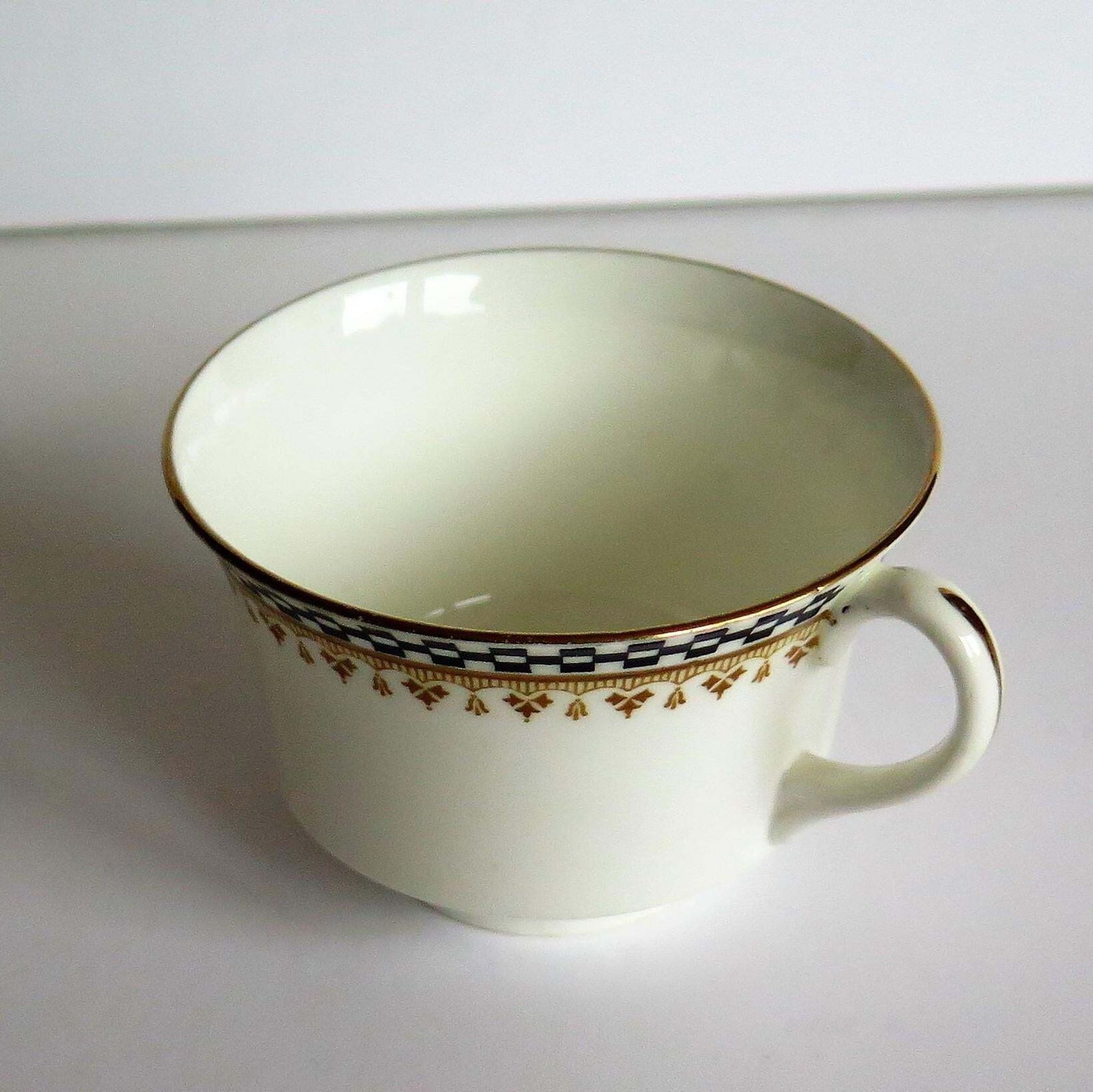 photo buy Art Deco Period Shelley Porcelain 13 Piece Part Tea Set Ptn 10797, Circa 1920