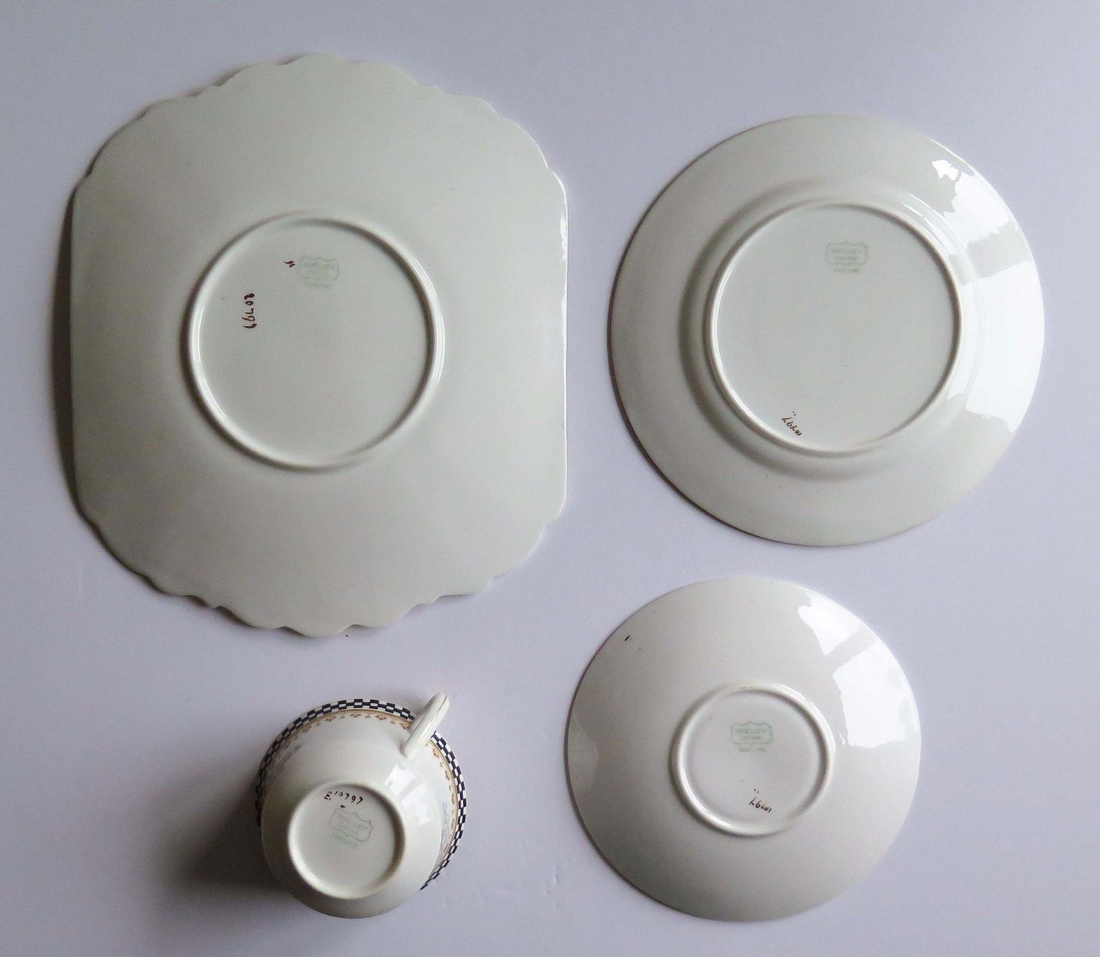 photo vintage Art Deco Period Shelley Porcelain 13 Piece Part Tea Set Ptn 10797, Circa 1920