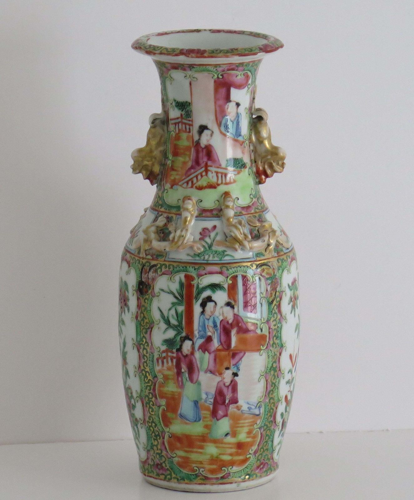 Antique Chinese Export Vase Canton Rose Medallion Porcelain, Qing Circa 1840 photo furniture