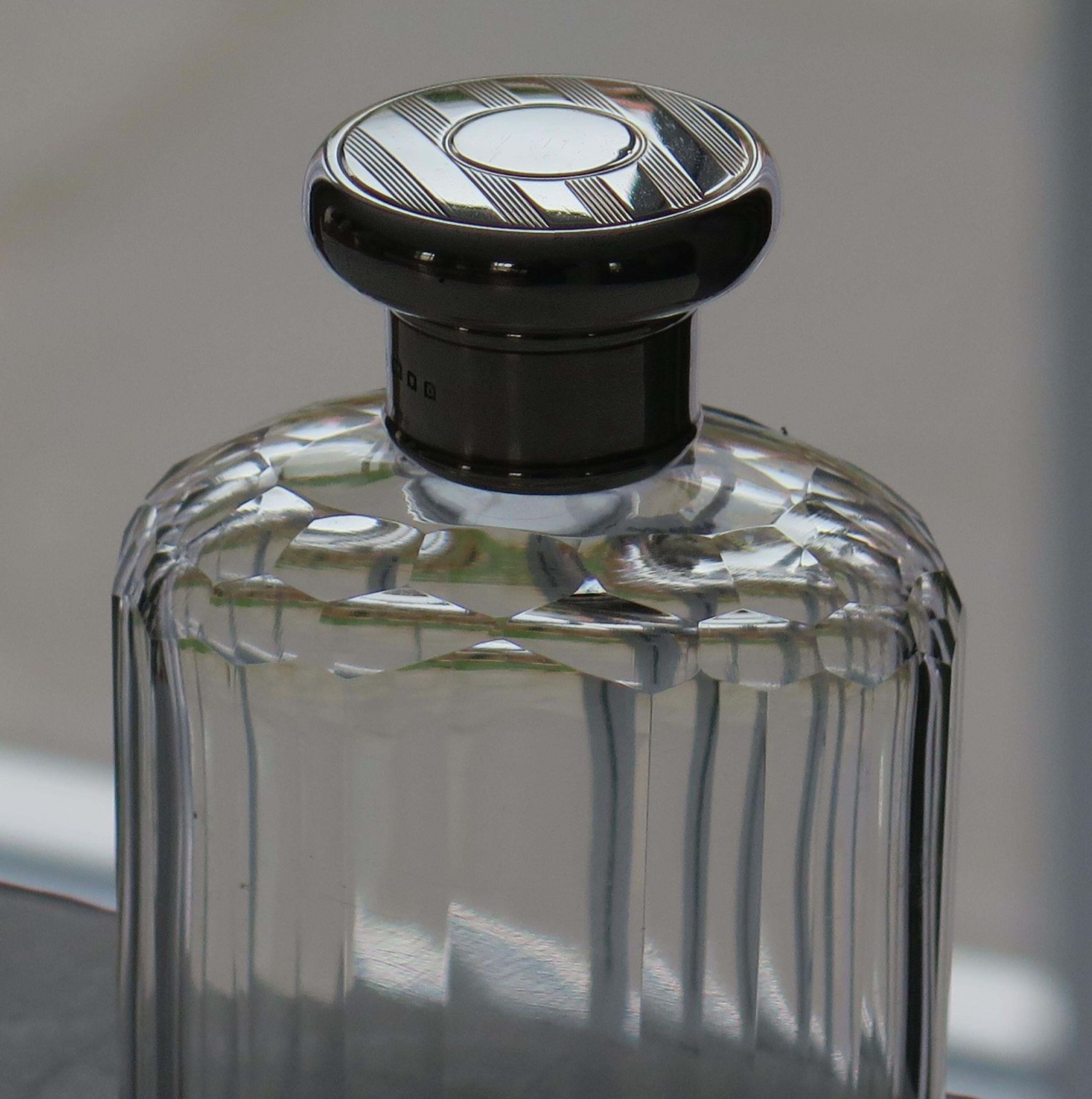 Crystal Glass Cologne Or Perfume Bottle Sterling Silver Top Art Deco London 1919 photo vinterior