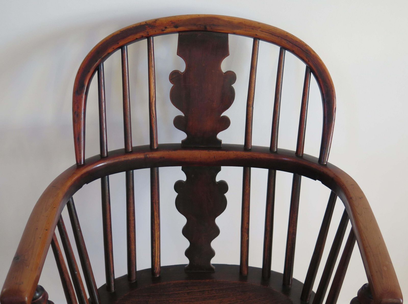 photo furniture Yew Wood Low Back Windsor Armchair, North East Yorkshire England Circa 1850