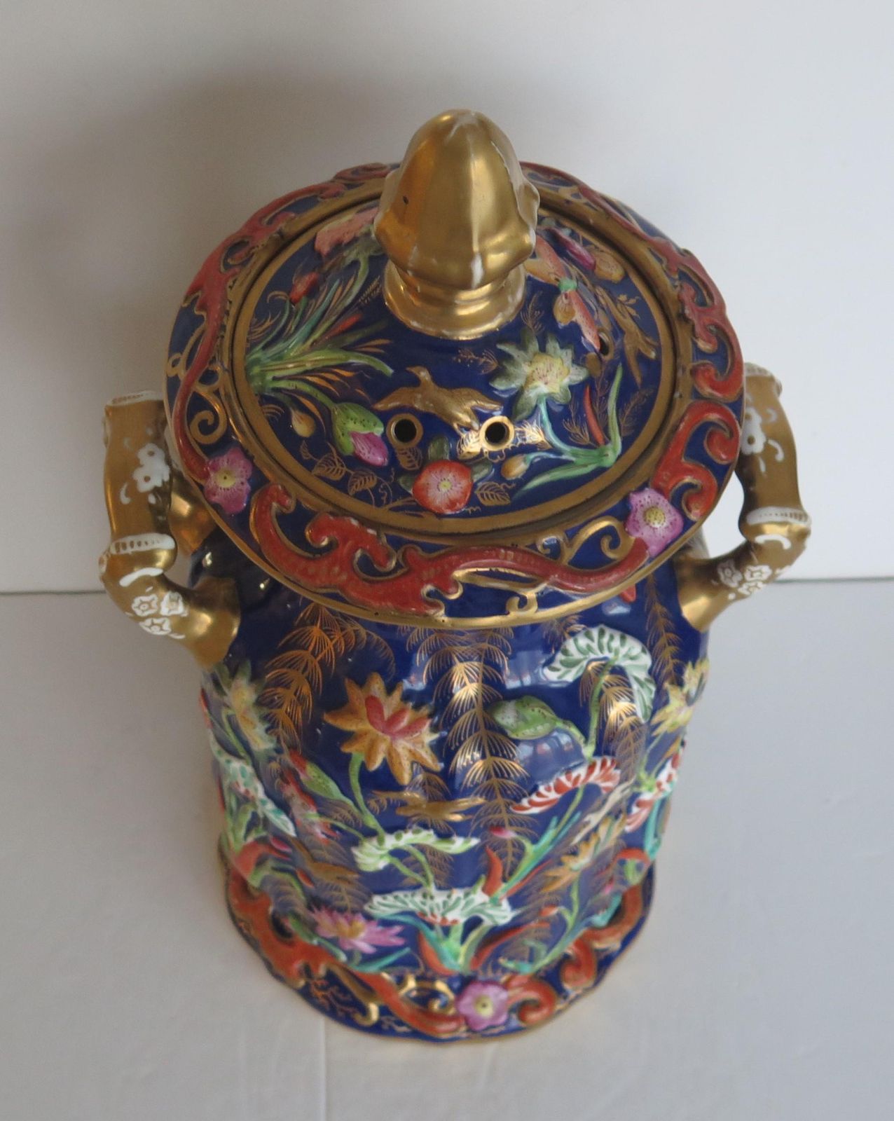 photo vinterior Rare Large Masons Ironstone Covered Vase With Relief Motifs, Circa 1825