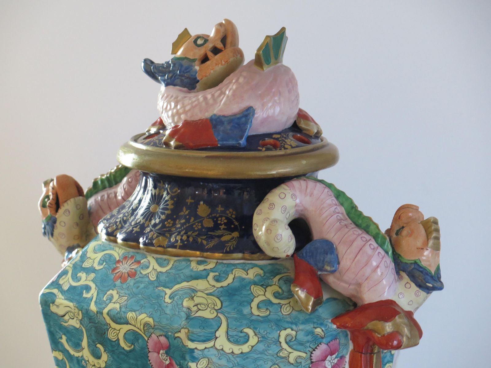 photo furniture Rare Masons Ironstone Lidded Alcove Very Large Vase With Dragons, Ca 1825