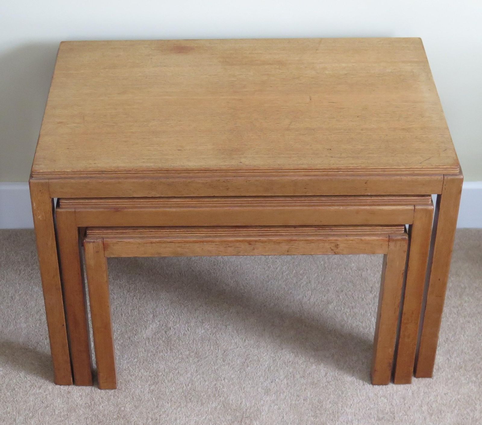 Gordon Russell Nest Of Three Tables In Walnut, Cotswold School England Ca 1950 photo Furniture