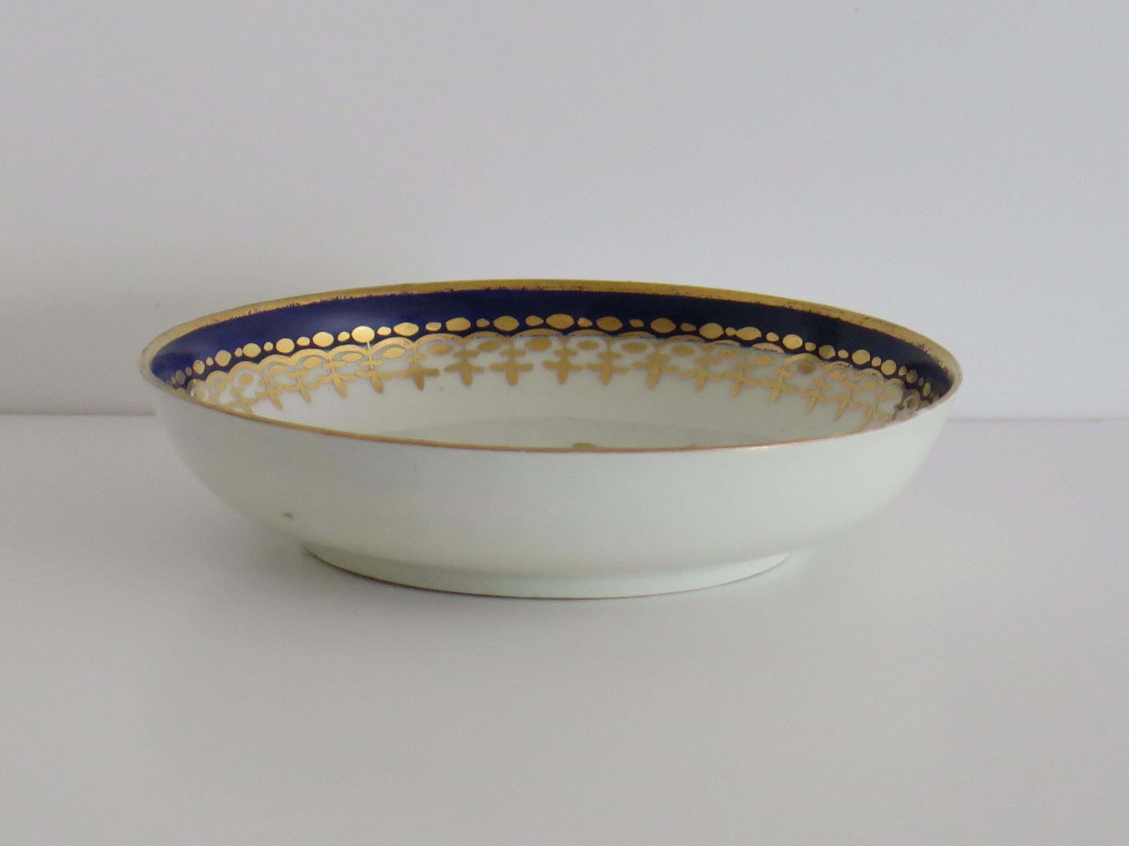 photo vinterior 18th C Worcester Porcelain Trio Of Coffee Cup Tea Bowl And Saucer, Circa 1780