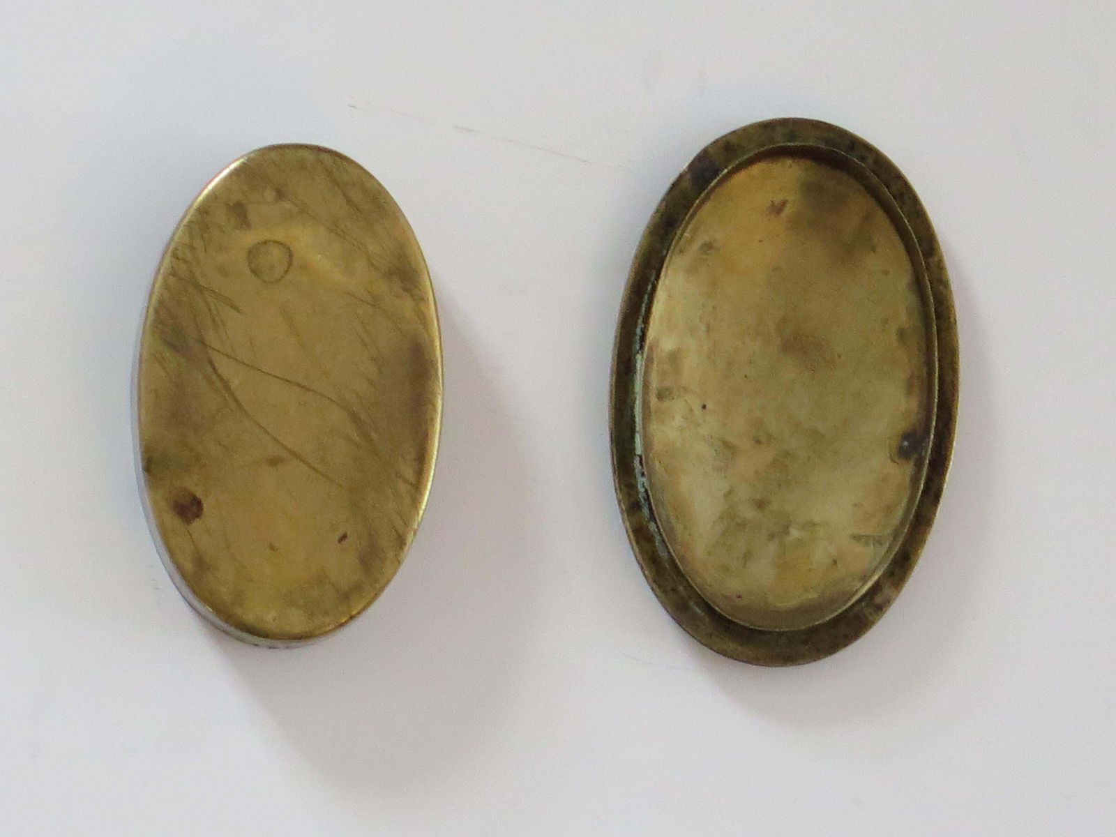 photo furniture Antique Metal Pill Box With Mother Of Pearl Inlay To Lid, English Edwardian