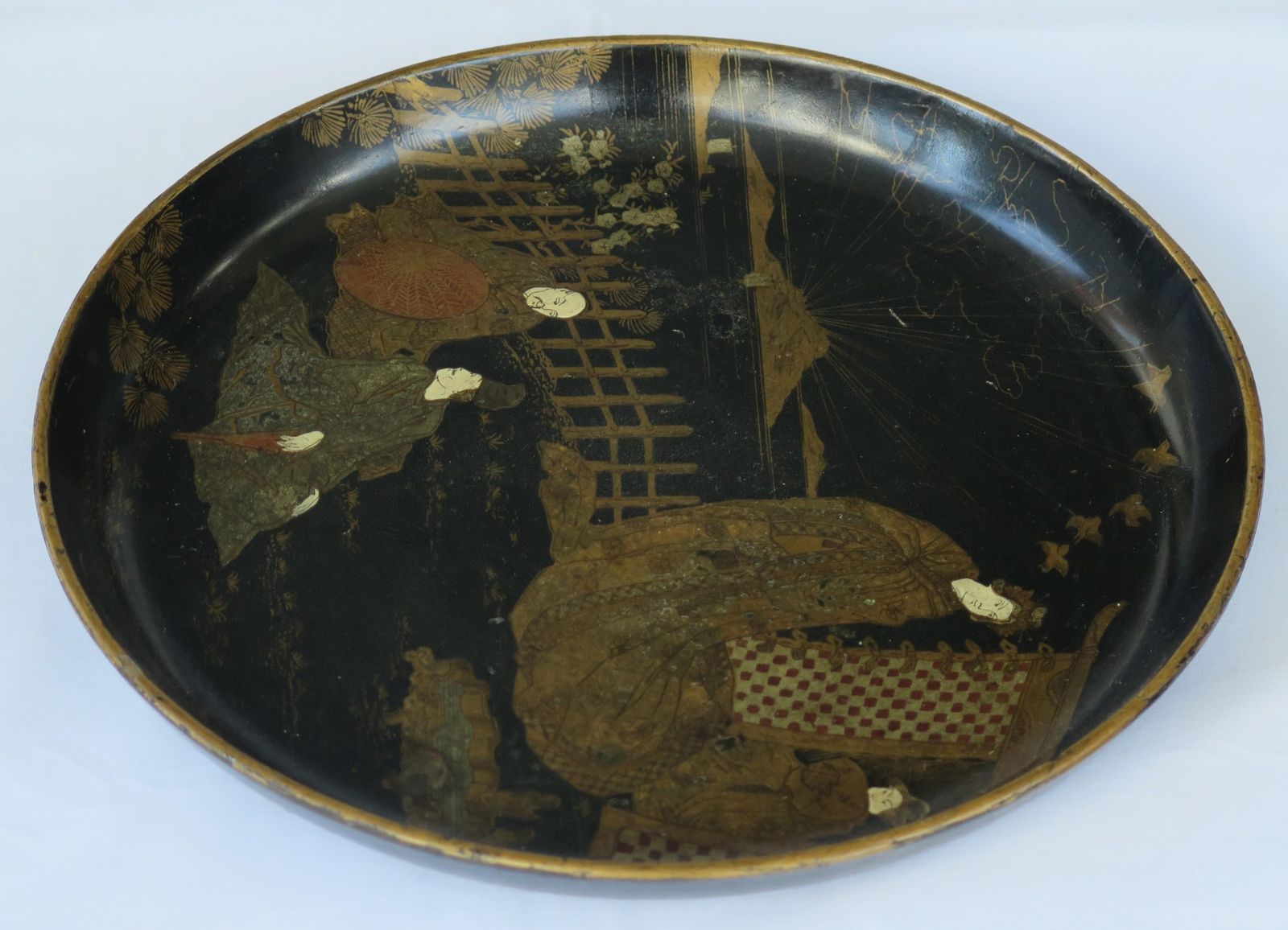 Japanese Laquered Tray Decorated With People On A Verandah, Meiji Period photo 433.0