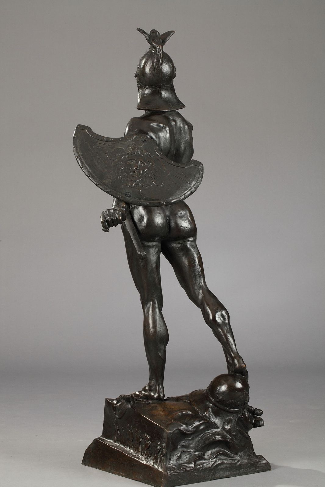 Art Sculpture en bronze « The Warrior », par Auguste De Wever (1836-1910) photo