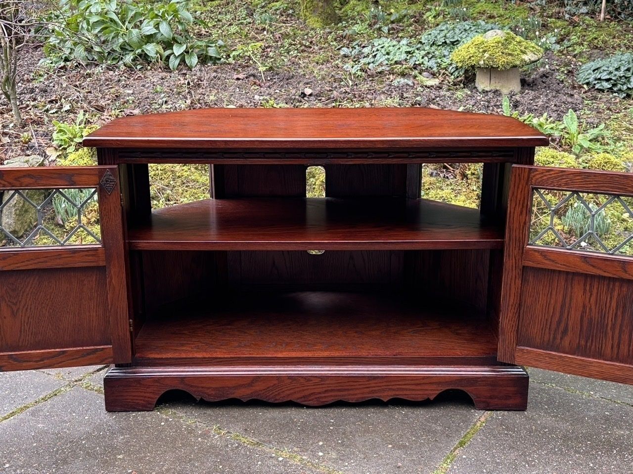 Furniture A Wood Brothers Old Charm Tudor Brown Carved Oak Corner Tv Cabinet / Media Stand photo