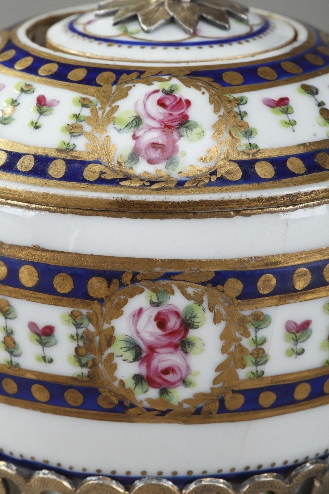 Petit encrier d'époque en porcelaine et vermeil de style Sèvres photo buy