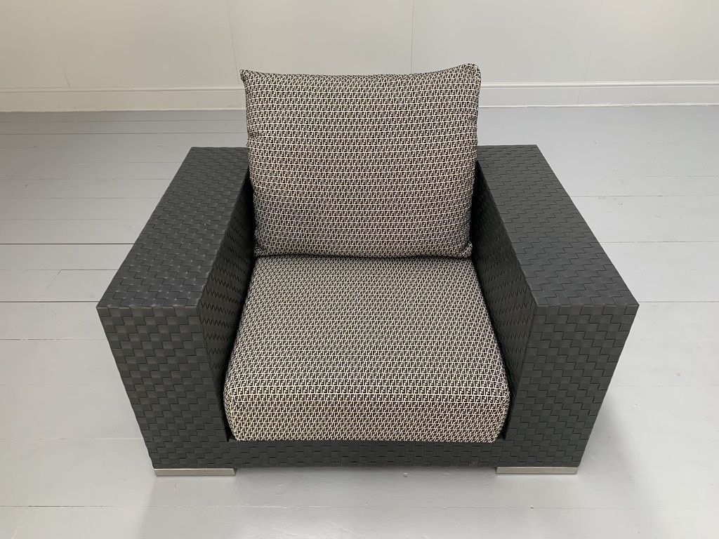 photo buy Fendi Casa Outdoor Furniture – Sofa, Armchair, Lounger & Large Table
