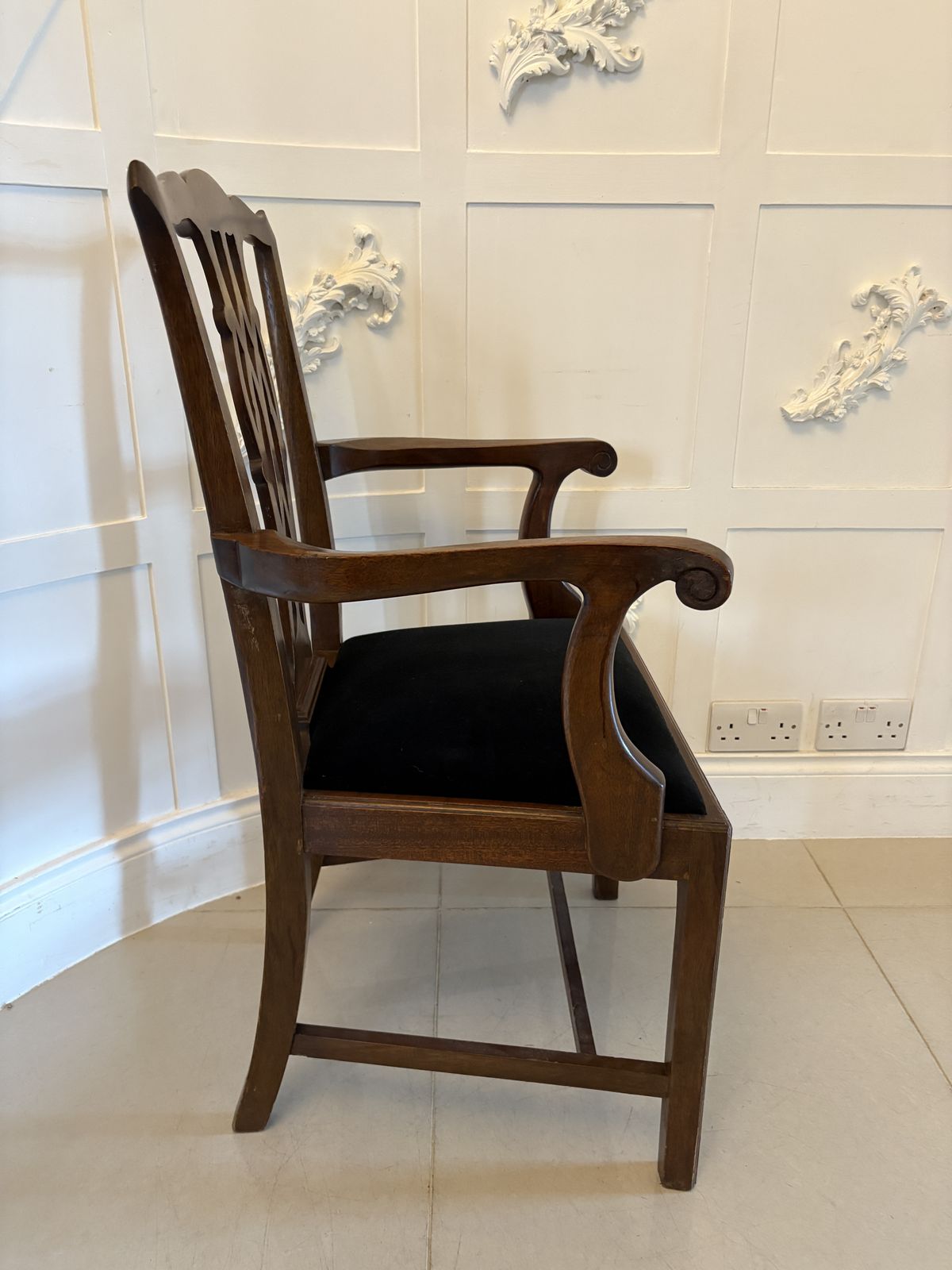 photo vintage Set Of 8 Antique Early 20th Century Quality Mahogany Dining Chairs