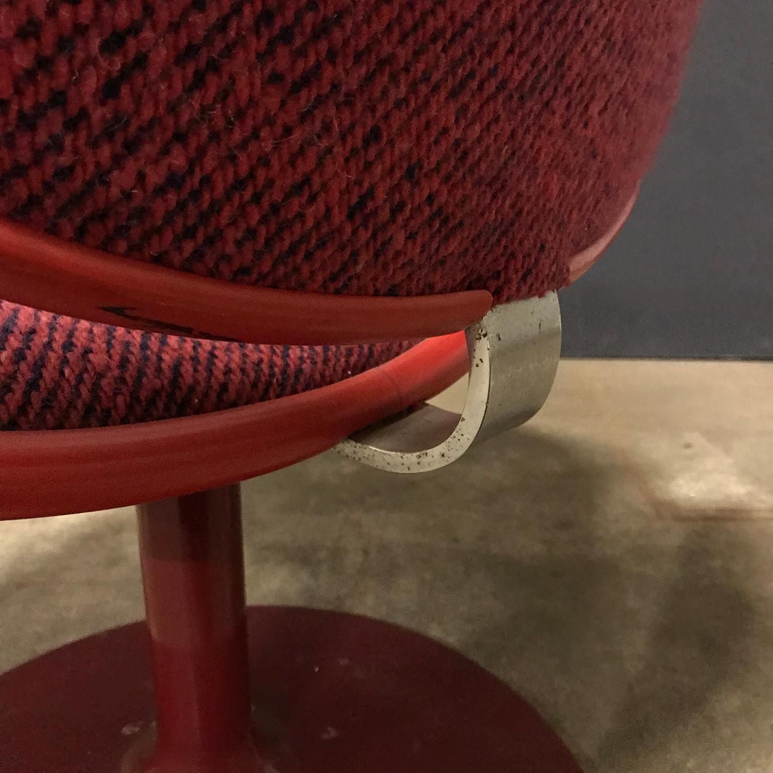 Furniture 1965, Pierre Paulin For Artifort, Set Early Original Base And Red Blue Fabric photo