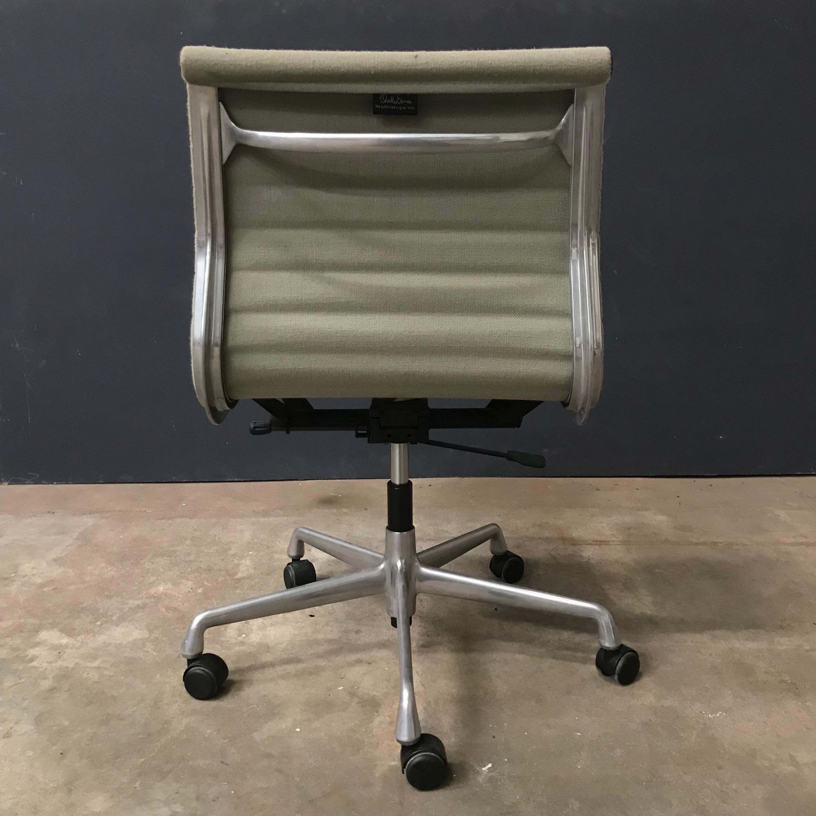 1958 Ray And Charles Eames, Fabric, Adjust, Tilt, Office Chair 4 Wheels No Arms photo Furniture