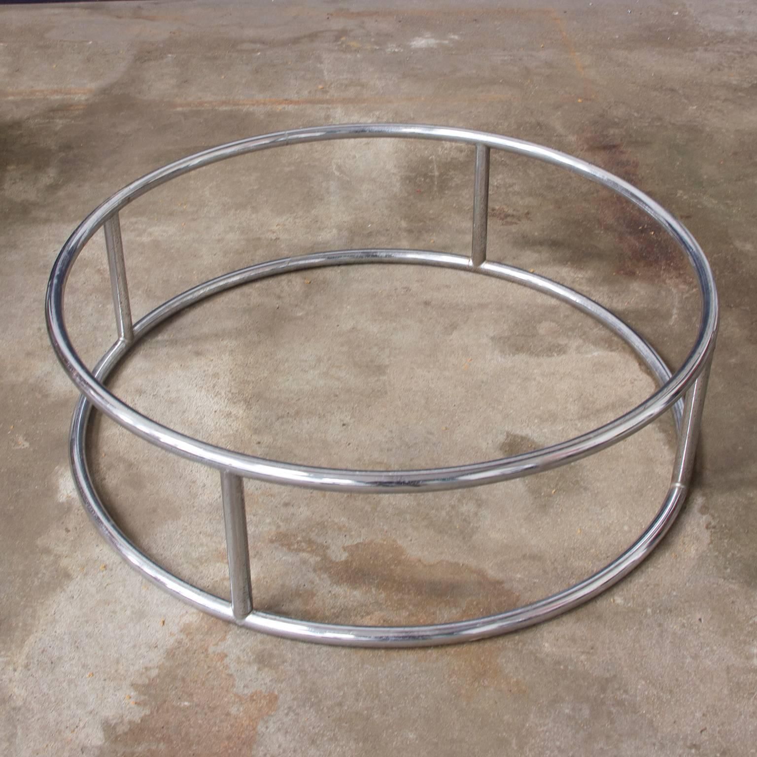 photo furniture 1970s 'Bird's Nest' Verner Panton Style Lounge Chair