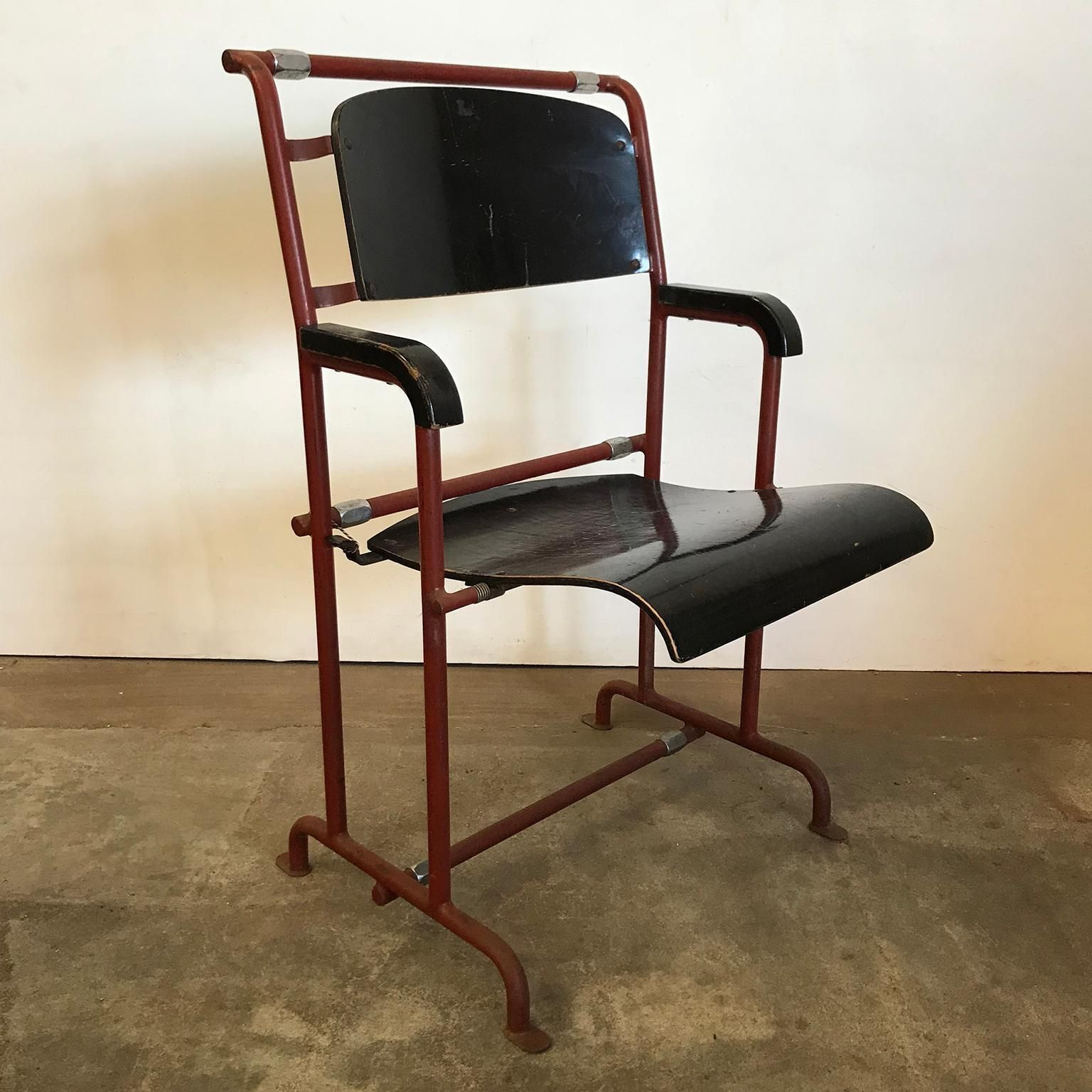 1932, Gerrit Rietveld / Ing. Mertens For Hopmi Factory, In Black Painted Plywood photo Furniture