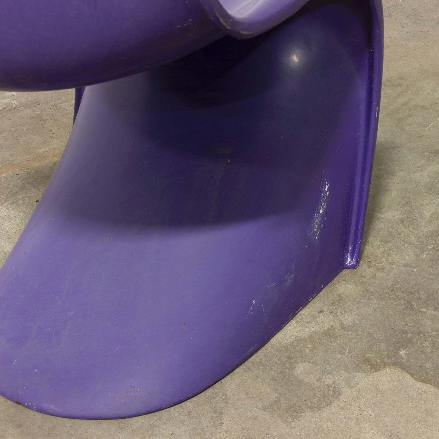 1965, Verner Panton, Rare Purple Stacking Chair 1st Herman Miller Edition photo vintage