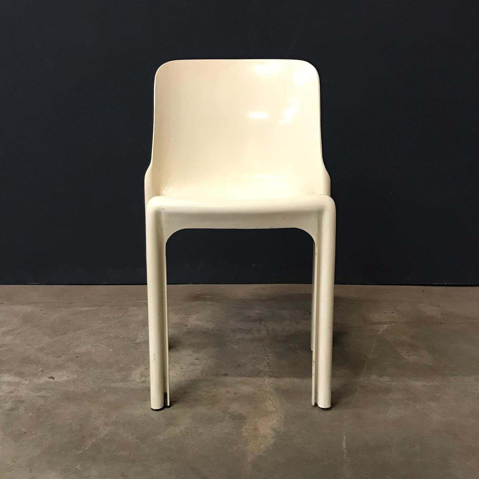 1969, Vico Magistretti For Artemide, Set Of Four White Selene Chairs photo vintage