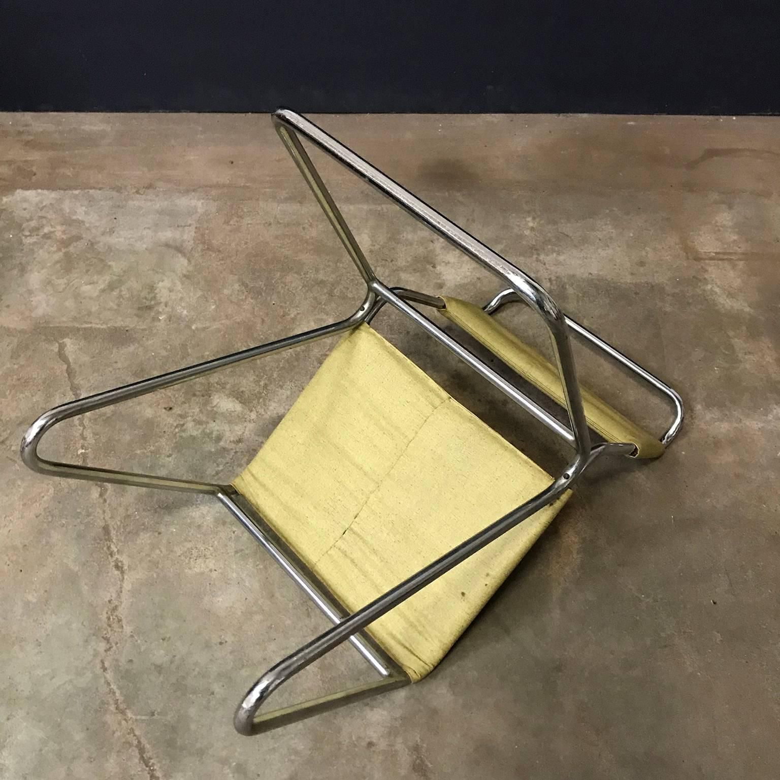 photo vintage 1927, W.H. Gispen For Gispen, Diagonal Chair 102 In Original Yellow Faux Leather