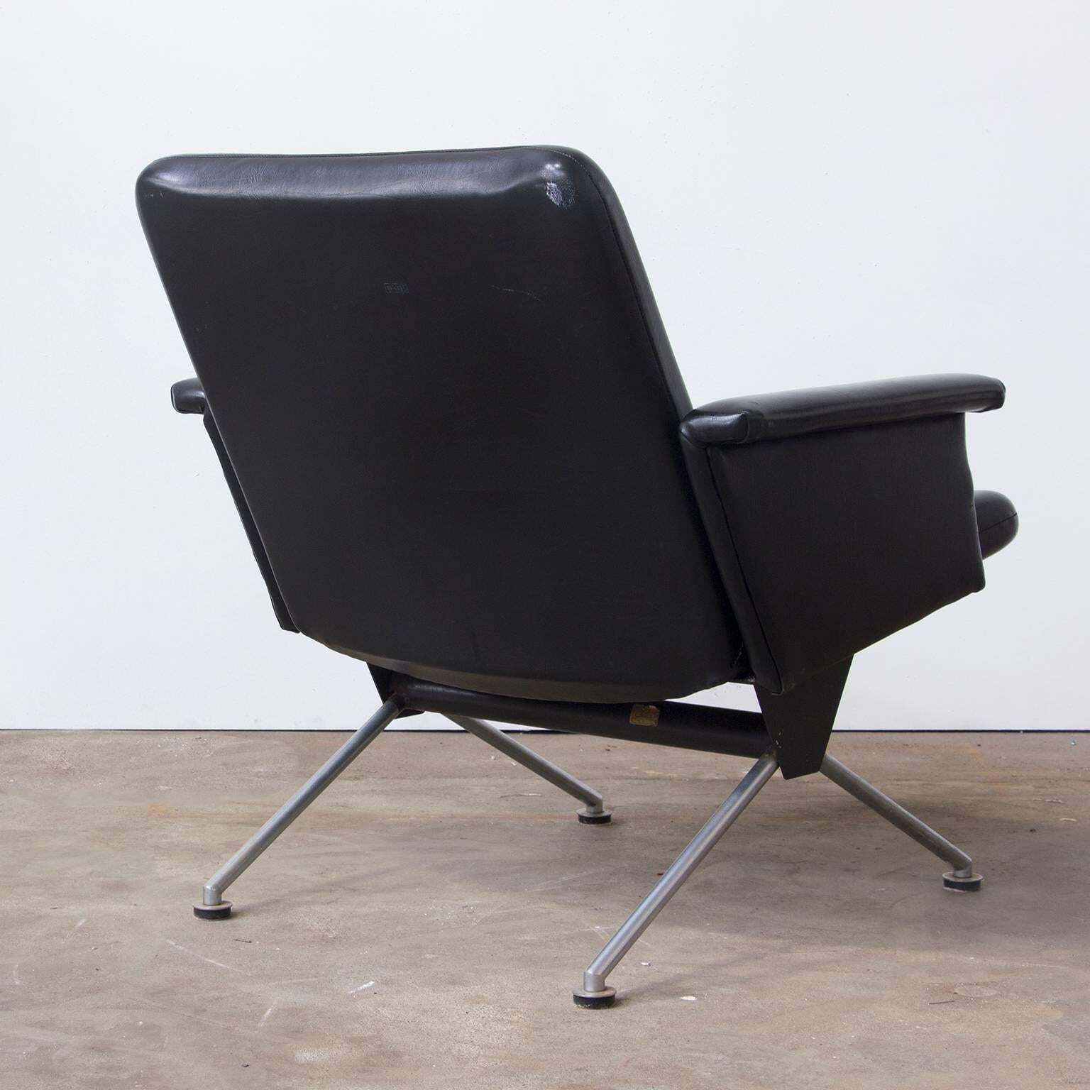 1961, Andre Cordemeyer For Gispen, Mid Century Dutch Easy Chair No. 1432 photo for sale