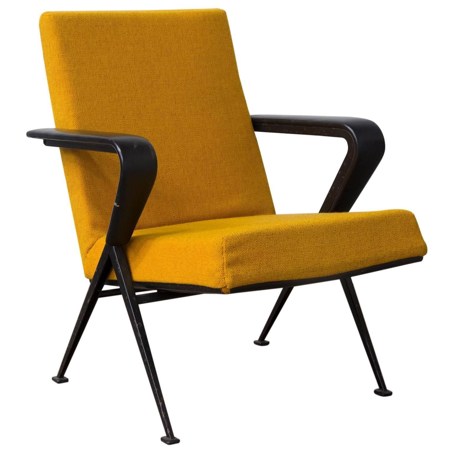 1969 Friso Kramer, Ahrend De Cirkel Repose Lounge Armchair New Yellow Upholstery
