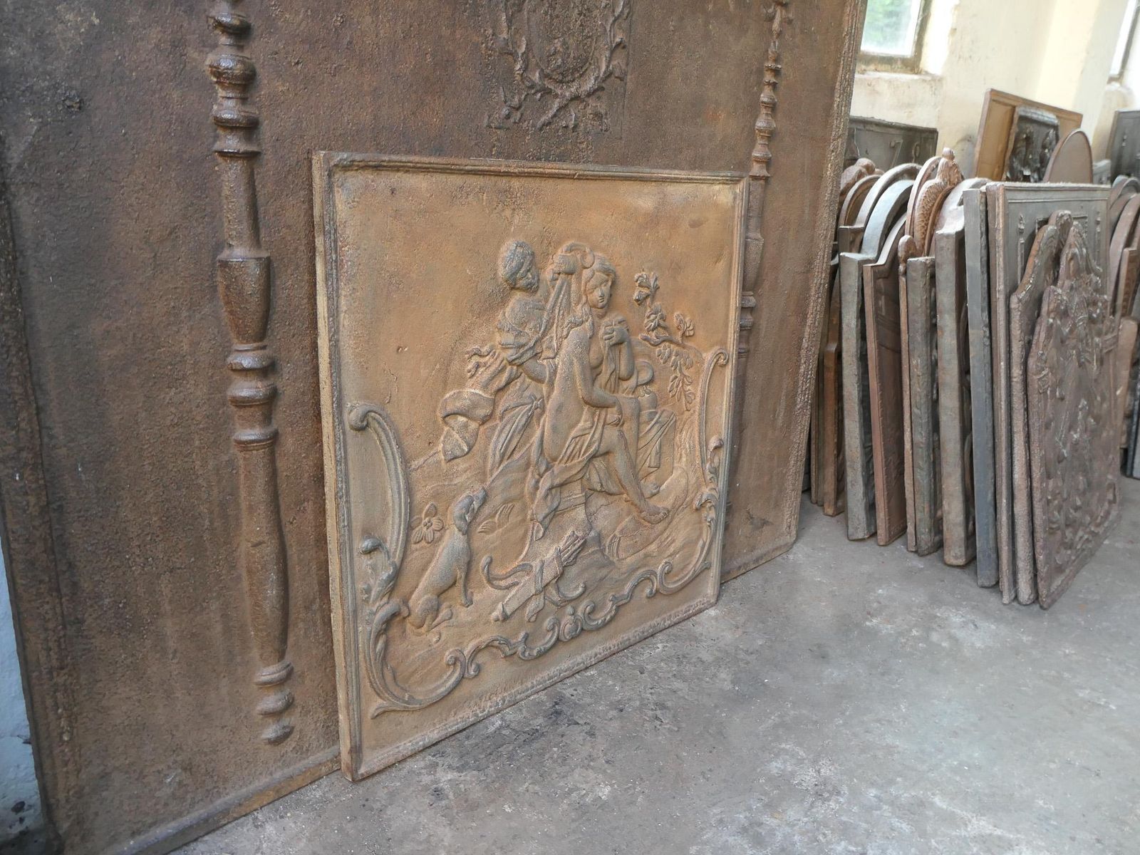 photo furniture 18th Century Louis XV Period Fireback / Backsplash With Diana Bathing