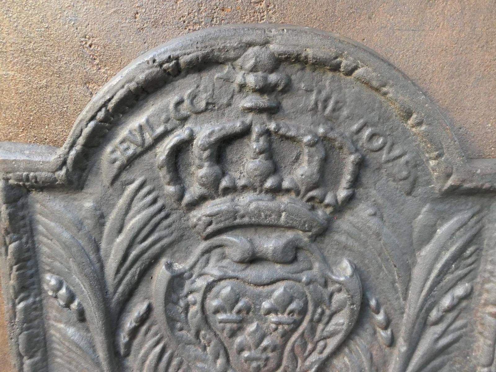French Louis XIV Style 'Seul Contre Tous' Fireback / Backsplash, 20th Century photo vintage
