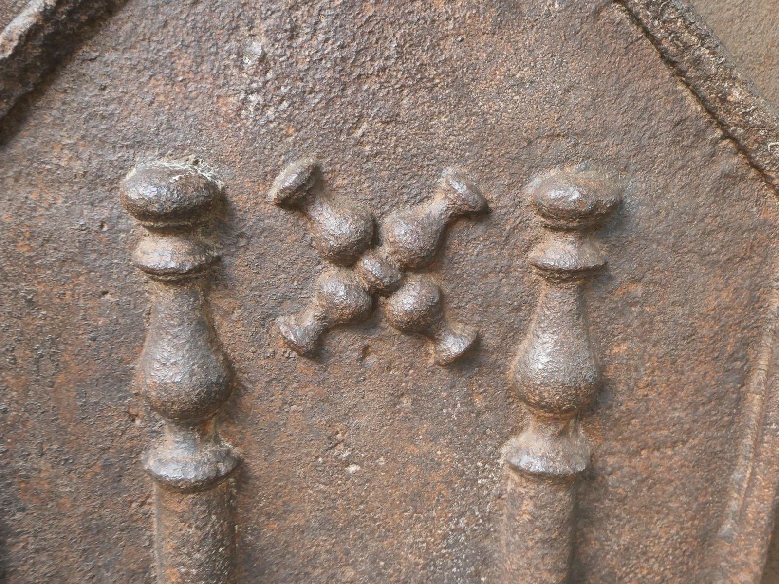 photo furniture French Louis XIV 'Pillars With Saint Andrew's Cross' Fireback / Backsplash