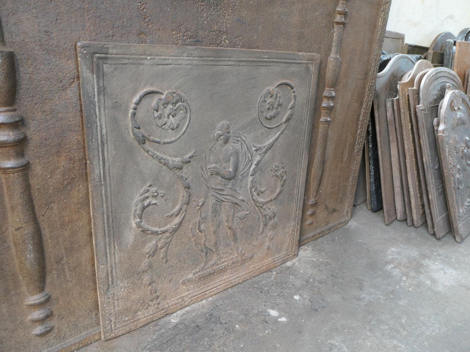 photo vinterior French Neoclassical 'Diana' Fireback / Backsplash, 18th 19th Century