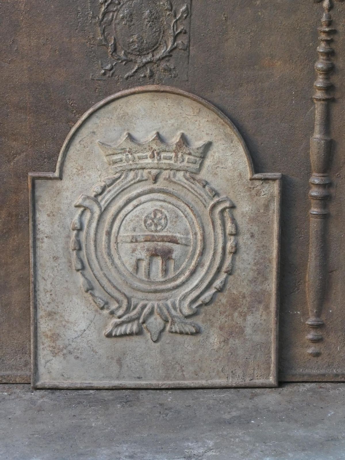 French Louis XIV Style 'Coat Of Arms' Fireback / Backsplash, 20th Century photo for sale