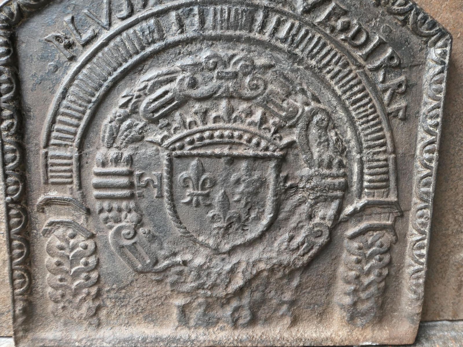 photo for sale 17th Century French Louis XIV 'Arms Of France' Fireback / Backsplash