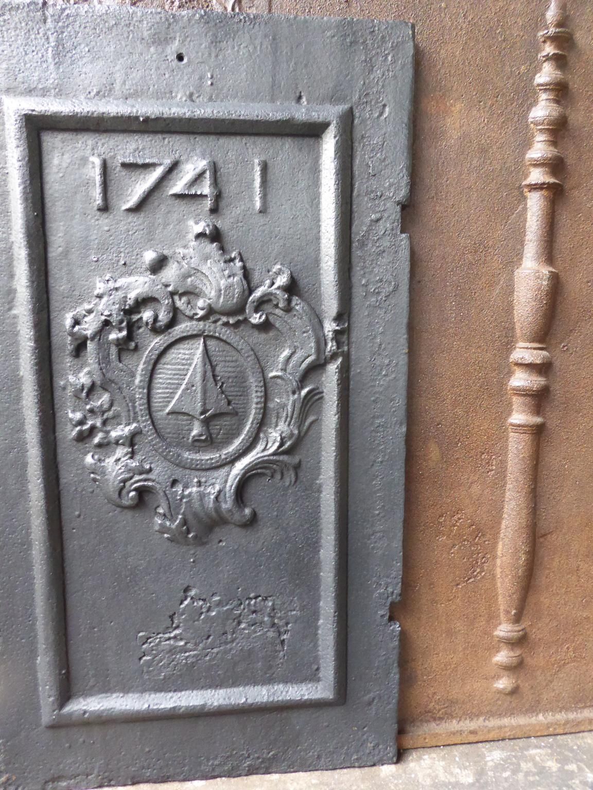 French Louis XIV 'Coat Of Arms' Fireback / Backsplash, Dated 1741 photo vinterior