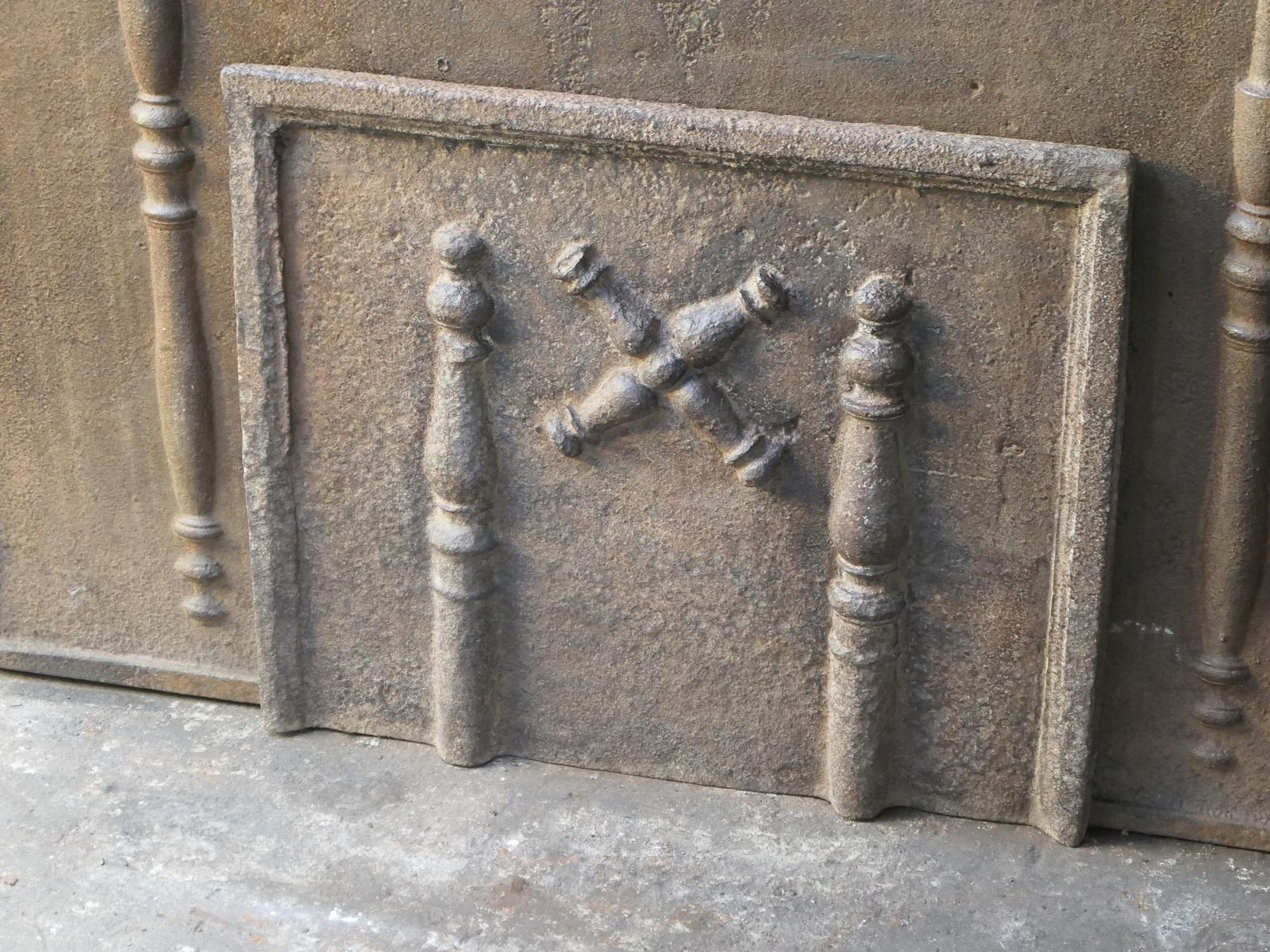 18th C. Louis XIV 'Pillars With Saint Andrew's Cross' Fireback / Backsplash photo vinterior