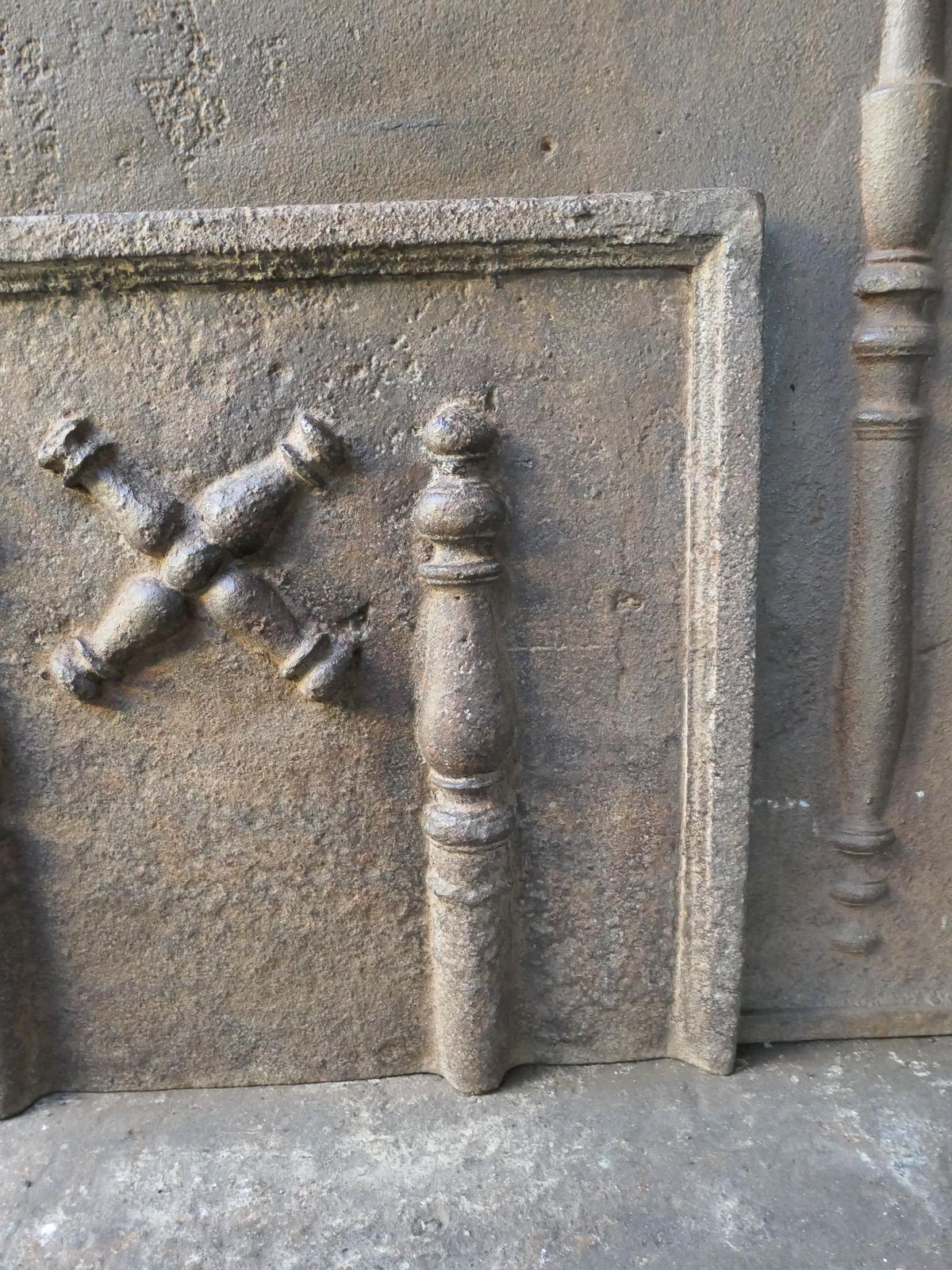 photo for sale 18th C. Louis XIV 'Pillars With Saint Andrew's Cross' Fireback / Backsplash